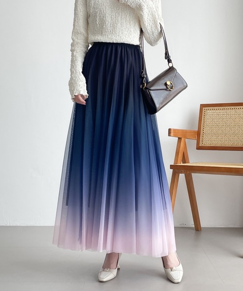 ABITOKYO(アビトーキョー)の「グラデーションボリュウームチュールスカート(スカート・レディース・ブルー/ネイビー/パープル・M/L/XL)」の2枚目の写真