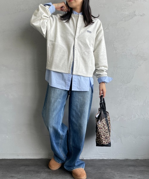 UNIVERSAL OVERALL（ユニバーサルオーバーオール）の「[UNIVERSAL OVERALL/ユニバーサルオーバーオール] 別注 ワンポイントロゴ刺繍 スウェットカーディガン（スウェット・レディース・ブラック/オートミール/ブラウン/グリーン・F）」の20枚目の写真