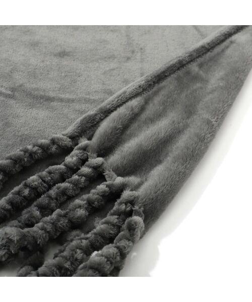 Francfranc（フランフラン）の「ゴーディス なめらか スロー（ひざ掛け） 1700×1300 ダークグレー（寝具・レディース・ダークグレー・FREE）」の3枚目の写真