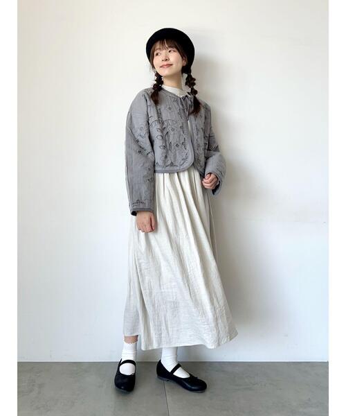 TSUHARU by Samansa Mos2（ツハルバイサマンサモスモス）の「中綿カットワークキルトジャケット（ノーカラージャケット・レディース・キナリ/ブルー/ブラック・F）」の8枚目の写真