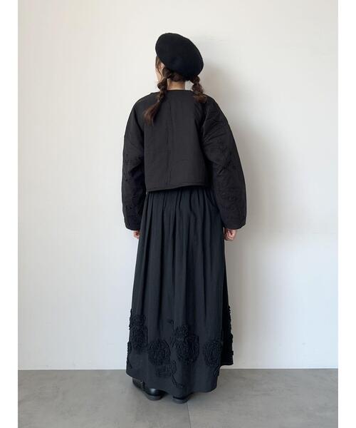 TSUHARU by Samansa Mos2（ツハルバイサマンサモスモス）の「中綿カットワークキルトジャケット（ノーカラージャケット・レディース・キナリ/ブルー/ブラック・F）」の20枚目の写真