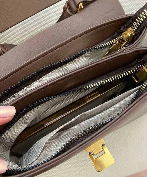 KALENO（カレノ）の「soft leather vintage bag（ハンドバッグ・レディース・ブラウン・FREE）」の13枚目の写真