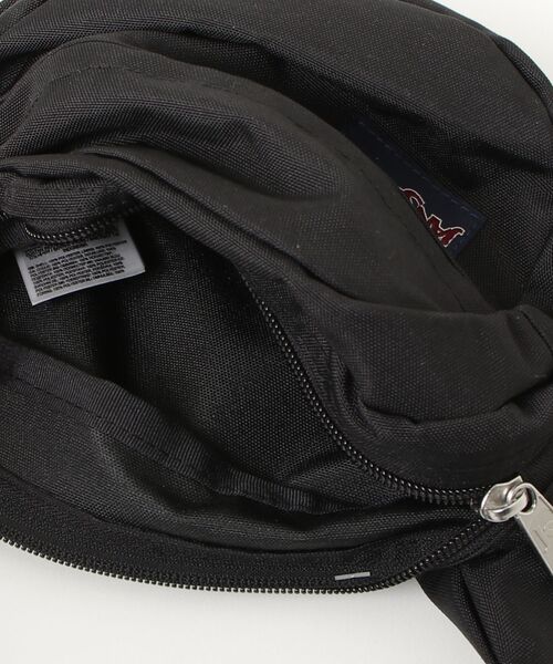 JANSPORT（ジャンスポーツ）の「ジャンスポーツ  FIFTH AVENUE_フィフスアベニュー_ブラック（ボディバッグ/ウエストポーチ・レディース・その他・ONE SIZE）」の4枚目の写真