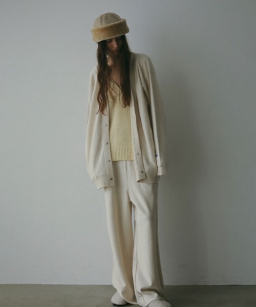 ETRE TOKYO（エトレトウキョウ）の「Champion REVERSE WEAVE V/N スウェットカーデ（カーディガン/ボレロ・レディース・ネイビー/オートミール/グレー・FREE）」の8枚目の写真