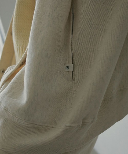 ETRE TOKYO（エトレトウキョウ）の「Champion REVERSE WEAVE V/N スウェットカーデ（カーディガン/ボレロ・レディース・ネイビー/オートミール/グレー・FREE）」の11枚目の写真