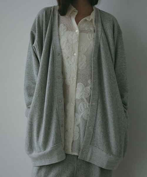 ETRE TOKYO（エトレトウキョウ）の「Champion REVERSE WEAVE V/N スウェットカーデ（カーディガン/ボレロ・レディース・ネイビー/オートミール/グレー・FREE）」の13枚目の写真