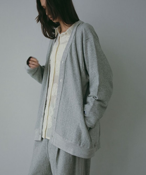 ETRE TOKYO（エトレトウキョウ）の「Champion REVERSE WEAVE V/N スウェットカーデ（カーディガン/ボレロ・レディース・ネイビー/オートミール/グレー・FREE）」の14枚目の写真