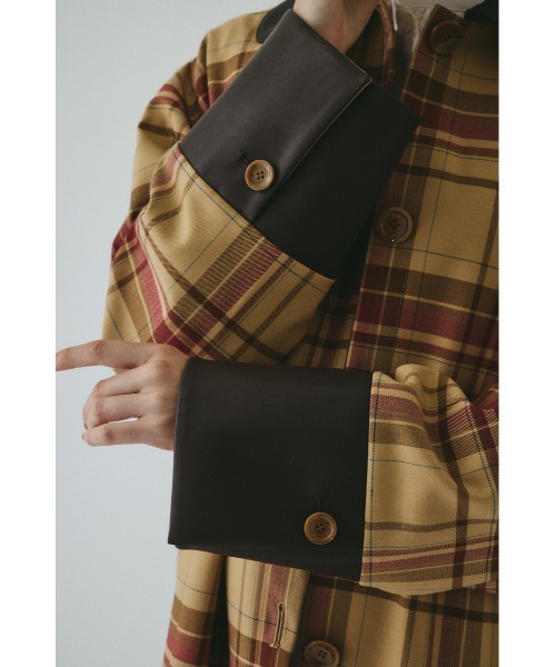 HeRIN.CYE（ヘリンドットサイ）の「Bi color long coat　　バイカラーロングコート（その他アウター・レディース・グレー系その他/ベージュ系その他/グリーン系その他・FREE）」の13枚目の写真