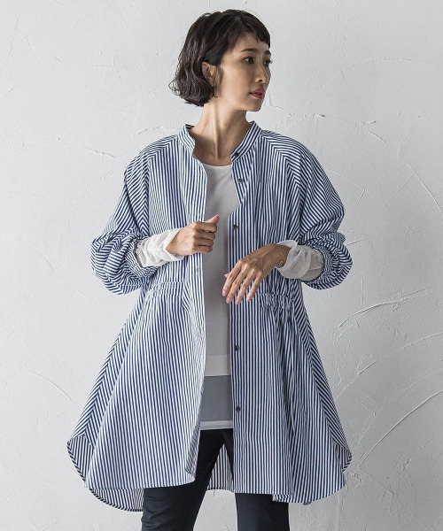 la.f…（ラエフ）の「【WEB限定】“体型カバーも叶う”3WAYチュニックブラウス≪洗濯機で洗える≫（シャツ/ブラウス・レディース・オフホワイト/キャメル/ダークネイビー・9号）」の2枚目の写真