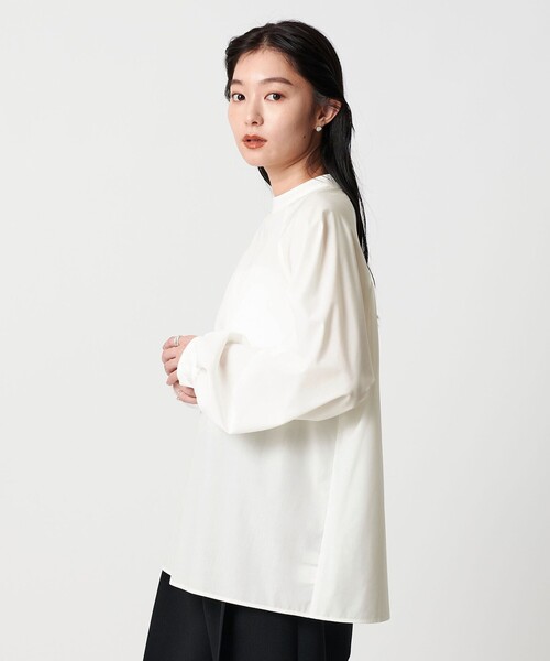 MARW UNITED ARROWS（マルゥ ユナイテッドアローズ）の「＜MARW UNITED ARROWS＞バルーンスリーブ スタンドカラー ブラウス（シャツ/ブラウス・レディース・ブラック/ホワイト・FREE）」の2枚目の写真