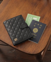 ALTROSE（アルトローズ）の「マルチケース パスポート カード 通帳 キルト 旅行 ルルナ（パスポートケース）」