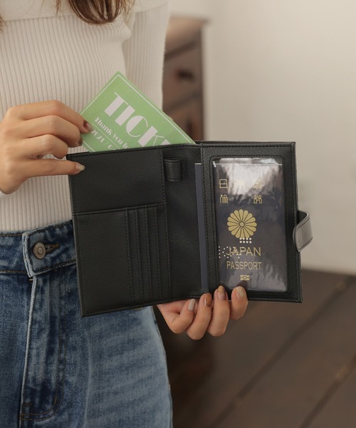 ALTROSE（アルトローズ）の「マルチケース パスポート カード 通帳 キルト 旅行 ルルナ（パスポートケース・レディース・アイボリー/ブラック/グレイッシュベージュ・FREE）」の19枚目の写真