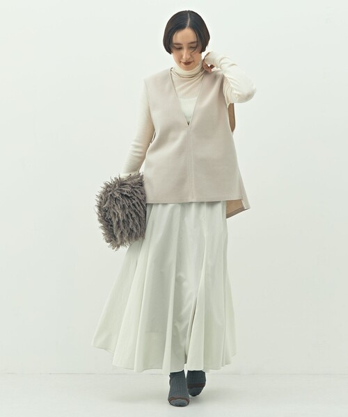 NOLLEY’S（ノーリーズ）の「ウォッシャブルストレッチジャージベスト（ベスト・レディース・ベージュ/ブラック・FREE）」の22枚目の写真