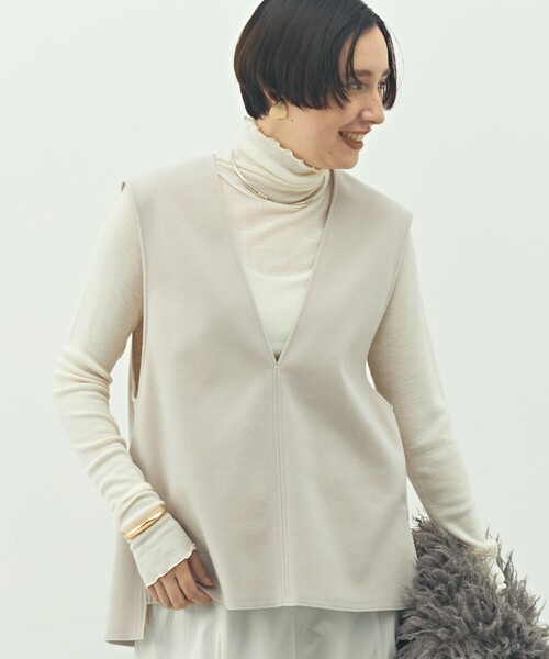 NOLLEY’S（ノーリーズ）の「ウォッシャブルストレッチジャージベスト（ベスト・レディース・ベージュ/ブラック・FREE）」の3枚目の写真