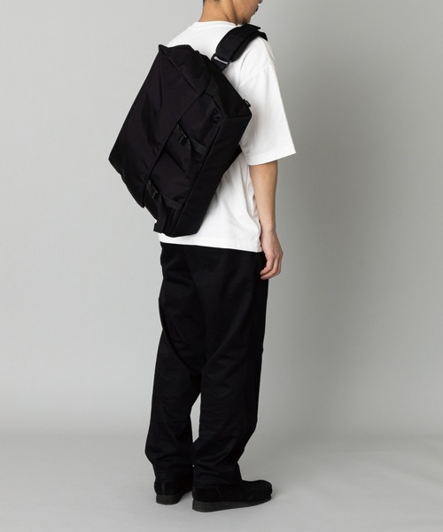 kuros'オリジナル】軽量コーデュラナイロンメッセンジャーバッグ 日本