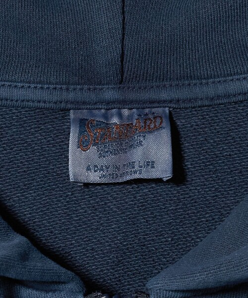 A DAY IN THE LIFE UNITED ARROWS（アデイインザライフユナイテッドアローズ）の「フェード 裏毛 フルジップパーカー＜A DAY IN THE LIFE＞（パーカー・メンズ・ダークグレー/ロイヤルブルー・M/L）」の12枚目の写真