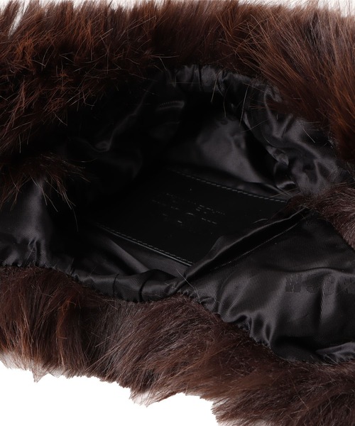 MSGM（エムエスジーエム）の「Faux Fur Mini Bag ー Brown（ハンドバッグ・レディース・ブラウン・ONE SIZE）」の5枚目の写真
