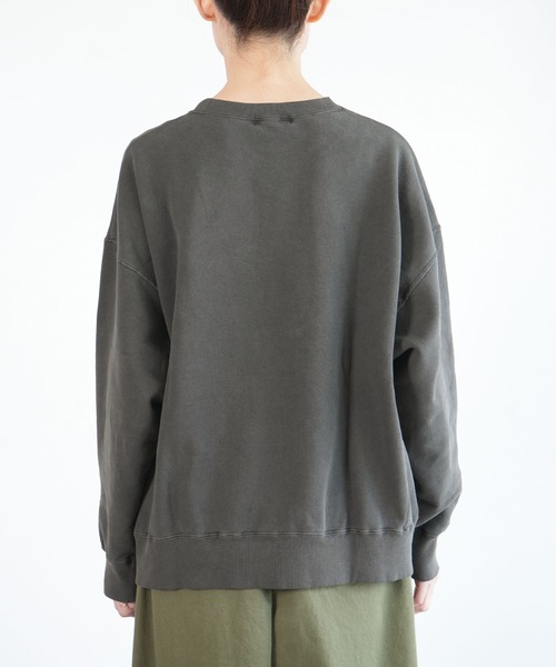 SOLAMONAT(ソラモナ)の「ピグメントプリントスウェット SIMMANARD(Tシャツ/カットソー・レディース・グレイッシュベージュ/チャコールグレー/グレー・FREE)」の11枚目の写真
