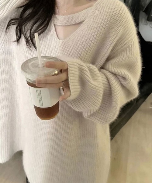SallyLunn(サリーラン)の「Vネックデザインニット(ニット/セーター・レディース・アイボリー/グレー・MEDIUM/LARGE)」の4枚目の写真