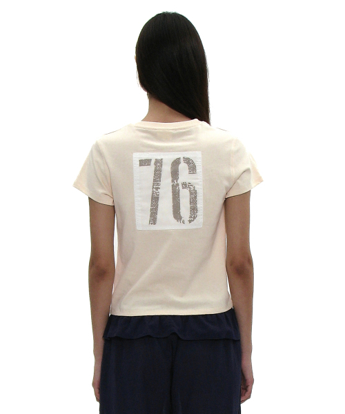 PARTIMENTO WOMEN(パルティメントウィメン)の「チーム76パッチショートスリーブTシャツ_クリーム(Tシャツ/カットソー・レディース・その他・SMALL/MEDIUM)」の1枚目の写真