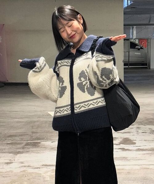 ROCKCAKE(ロックケーキ)の「Flower Cowichan Cardigan - Navy(カーディガン/ボレロ・レディース・その他・SMALL)」の7枚目の写真