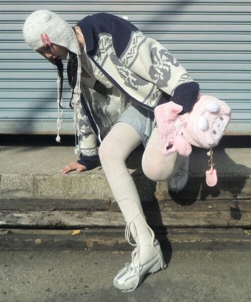 ROCKCAKE(ロックケーキ)の「Flower Cowichan Cardigan - Navy(カーディガン/ボレロ・レディース・その他・SMALL)」の9枚目の写真