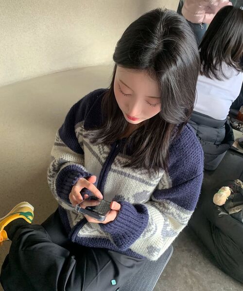 ROCKCAKE(ロックケーキ)の「Flower Cowichan Cardigan - Navy(カーディガン/ボレロ・レディース・その他・SMALL)」の11枚目の写真