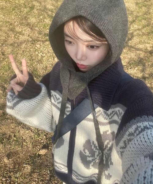 ROCKCAKE(ロックケーキ)の「Flower Cowichan Cardigan - Navy(カーディガン/ボレロ・レディース・その他・SMALL)」の12枚目の写真