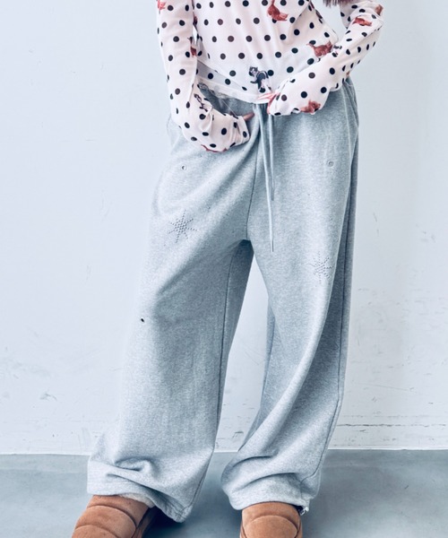 Y2K SYNAPSE FACTORY（ワイツーケー シナプスファクトリー）の「【スタッズ】ジョガーパンツ（スウェットパンツ・レディース・グレー/ダークグレー・FREE）」の5枚目の写真
