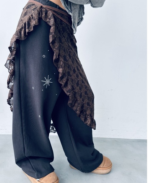 Y2K SYNAPSE FACTORY（ワイツーケー シナプスファクトリー）の「【スタッズ】ジョガーパンツ（スウェットパンツ・レディース・グレー/ダークグレー・FREE）」の8枚目の写真