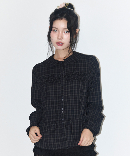 ILLIGO（イリゴ）の「ラッフルラウンドシャツチェックネイビー（シャツ/ブラウス・レディース・その他・OS）」の3枚目の写真