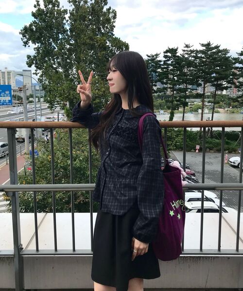 ILLIGO（イリゴ）の「ラッフルラウンドシャツチェックネイビー（シャツ/ブラウス・レディース・その他・OS）」の9枚目の写真