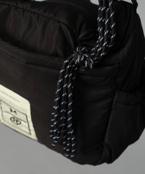 MAISON SPECIAL(メゾンスペシャル)の「《UNISEX》【THEATRE PRODUCTS】Collaboration Shoulder Pouch/シアタープロダクツコラボレーションショルダーポーチ【MAISON SPECIAL/メゾンスペシャル】(ショルダーバッグ・メンズ・シルバー/ブラック・FREE)」の11枚目の写真
