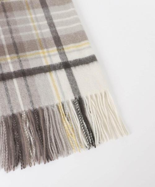 URBAN RESEARCH ROSSO WOMEN（アーバンリサーチ　ロッソ）の「カシミヤチェックストール（ストール/ショール・レディース・ベージュ系その他/ブラック系その他・FREE）」の4枚目の写真