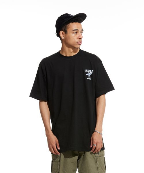 CREAM SODA LAB(クリームソーダラボ)の「LABグレーサーファースモールロゴ半袖Tシャツブラックホワイト(Tシャツ/カットソー・メンズ・その他・LARGE/MEDIUM/X-LARGE/XX-LARGE)」の3枚目の写真