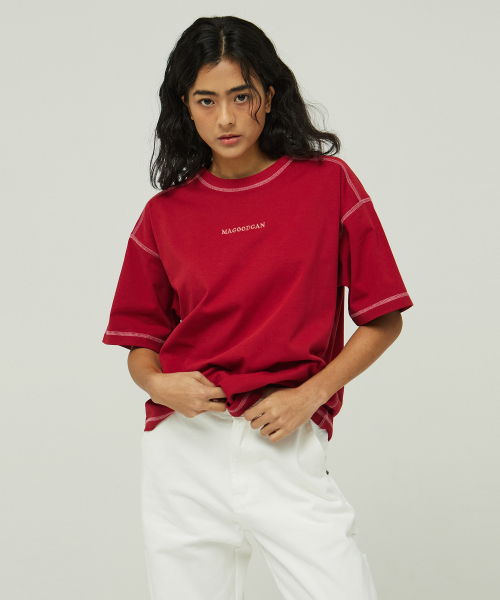 MAGOODGAN(メックウッドガン)の「スウェッカー 3579 オーバーロック オーバーサイズ ダークレッド 半袖Tシャツ(Tシャツ/カットソー・レディース・その他・MEDIUM/LARGE/X-LARGE/SMALL)」の3枚目の写真
