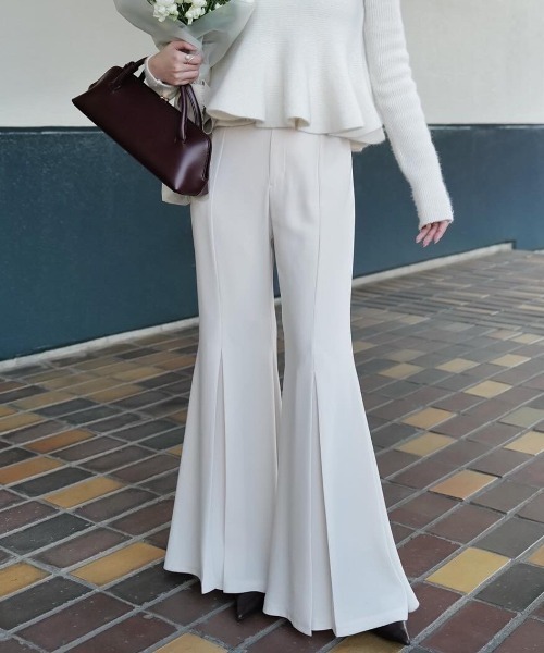 anuans(アニュアンス)の「トリアセバックサテンフレアパンツ(その他パンツ・レディース・ピンク系その他/ブラック/ホワイト系その他・M/S)」の1枚目の写真