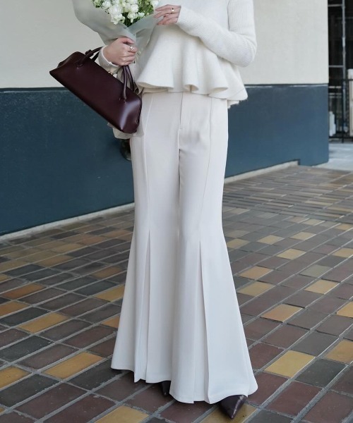 anuans(アニュアンス)の「トリアセバックサテンフレアパンツ(その他パンツ・レディース・ピンク系その他/ブラック/ホワイト系その他・M/S)」の4枚目の写真