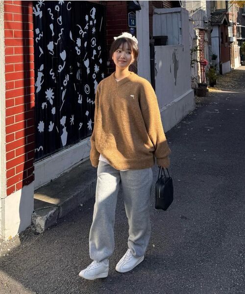 WaiKei(ワイケイ)の「ドルフィンヘアリーVネックニットアイボリー(ニット/セーター・レディース・その他・1/2)」の6枚目の写真
