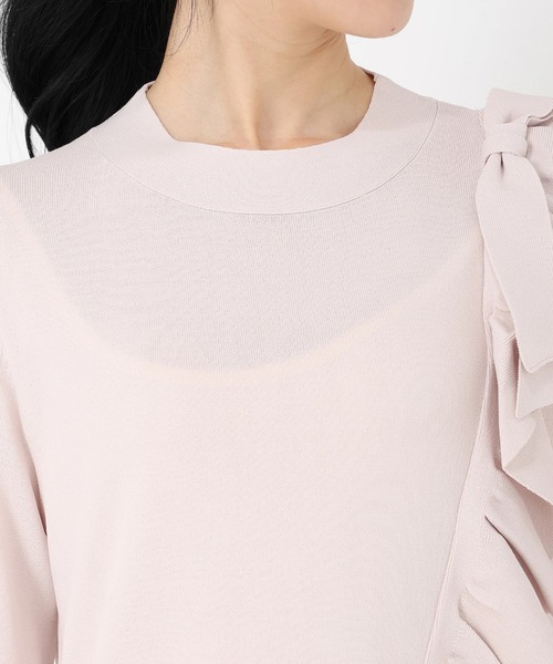 STRAWBERRY-FIELDS（ストロベリーフィールズ）の「ノアストレッチⅡ_アシンメトリーフリルニット（ニット/セーター・レディース・ブラック/ライトピンク・2）」の6枚目の写真