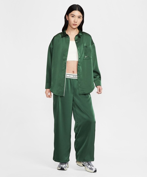 NIKE（ナイキ）の「NIKE AS W NSW OFFLN WVN STN LS TOP / ナイキ ウィメンズ NSW OFFLN ウーヴン STN L/S トップ 【SP】（シャツ/ブラウス・レディース・グリーン/ブラック・S/M/L）」の11枚目の写真