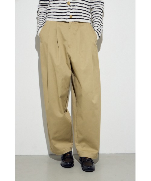 AZUL by moussy(アズールバイマウジー)の「イージーチノカーブパンツ(チノパンツ・レディース・ダークネイビー/ベージュ・SMALL/MEDIUM)」の1枚目の写真