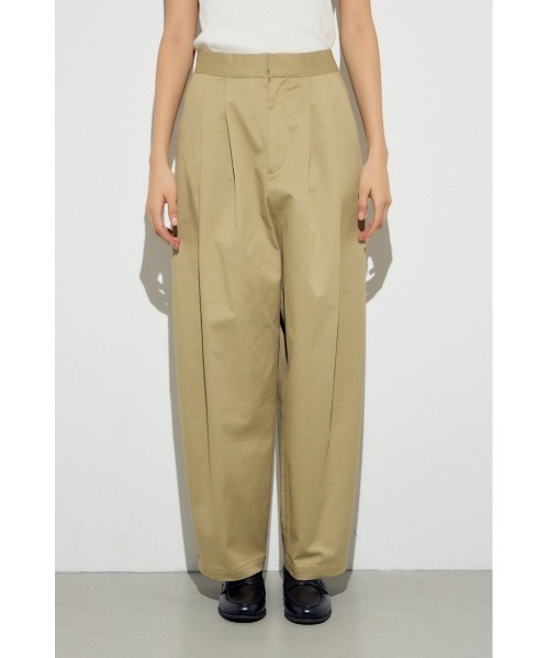 AZUL by moussy(アズールバイマウジー)の「イージーチノカーブパンツ(チノパンツ・レディース・ダークネイビー/ベージュ・SMALL/MEDIUM)」の5枚目の写真