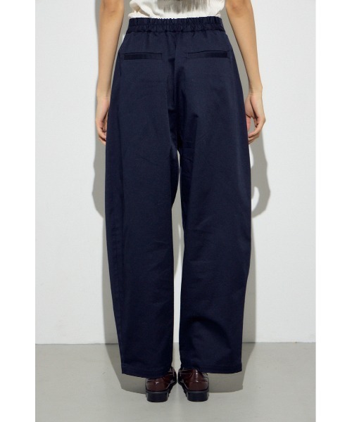 AZUL by moussy(アズールバイマウジー)の「イージーチノカーブパンツ(チノパンツ・レディース・ダークネイビー/ベージュ・SMALL/MEDIUM)」の16枚目の写真