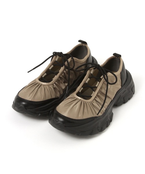 studio CLIP(スタディオクリップ)の「軽らくギャザースニーカー(スニーカー・レディース・ブラック/ベージュ・LARGE/MEDIUM)」の10枚目の写真