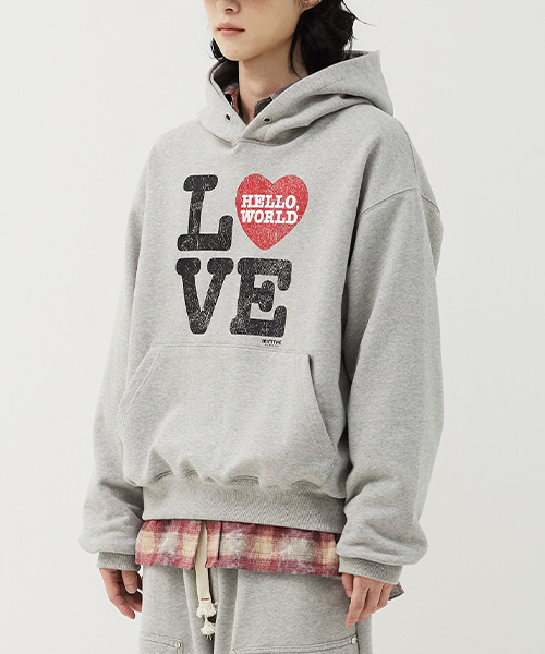 MIM the wardrobe(ミームザワードローブ)の「ヘローワールド LOVE フードパーカー_ネイビー(パーカー・レディース・その他・2/3/1)」の6枚目の写真