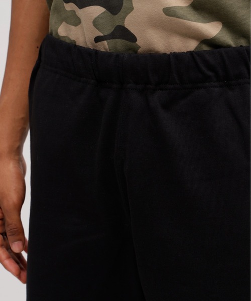 AVIREX（アヴィレックス）の「《WEB&DEPOT限定》VERTICAL LOGO SHORT PANTS / ロゴ ショーツ / AVIREX / アヴィレックス（スウェットパンツ・メンズ・グリーン系カモフラージュ/ライトグレー/ピンク/グレー系カモフラージュ/ブラック・XX-LARGE/X-LARGE/LARGE/MEDIUM/SMALL）」の10枚目の写真