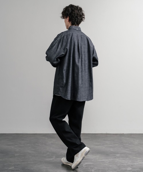 Audience(オーディエンス)の「Upscape Audience アップスケープオーディエンス 日本製 国産 「備中備後」6オンスセルヴィッチ 白耳デニム釦ダウンボクシーAライン長袖シャツ AUD6703(シャツ/ブラウス・メンズ・ダークインディゴブルー・L/M)」の21枚目の写真