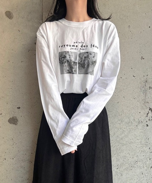 etta(エタ)の「韓国っぽモノクロロンT/長袖Tシャツ(Tシャツ/カットソー・レディース・ホワイト・MEDIUM/SMALL/LARGE)」の1枚目の写真