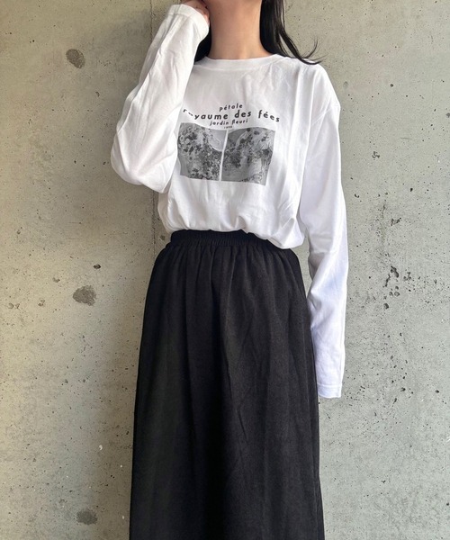etta(エタ)の「韓国っぽモノクロロンT/長袖Tシャツ(Tシャツ/カットソー・レディース・ホワイト・MEDIUM/SMALL/LARGE)」の3枚目の写真